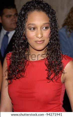 Actresses TIA MOWRY at the Los Angeles premiere of his new movie The Hot Chick. 02DEC2002.   Paul Smith / Featureflash