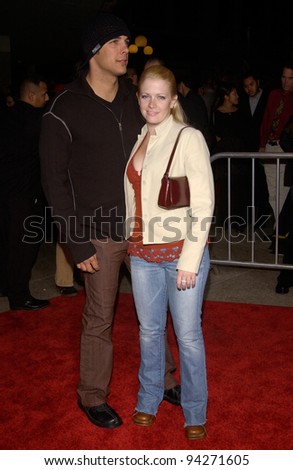 Actress MELISSA JOAN HART & boyfriend MARK at the Los Angeles premiere of The Hot Chick. 02DEC2002.   Paul Smith / Featureflash