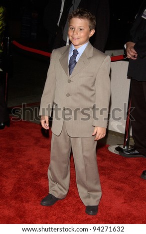 Actor MATT WEINBERG at the Los Angeles premiere of his new movie The Hot Chick. 02DEC2002.   Paul Smith / Featureflash