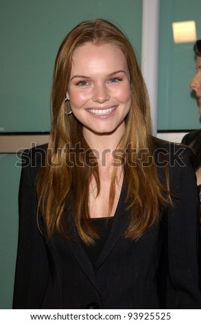 Actress KATE BOSWORTH at the Los Angeles premiere of The Lord of the Rings: The Two Towers. 15DEC2002.    Paul Smith/Featureflash