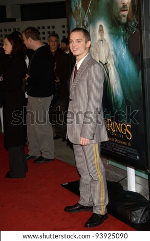 Actor ELIJAH WOOD at the Los Angeles premiere of his new movie The Lord of the Rings: The Two Towers. 15DEC2002.    Paul Smith/Featureflash