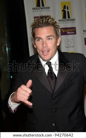 MARK McGRATH at the Hollywood Film Festival's Hollywood Movie Awards and Gala Ceremony, in Beverly Hills. 07OCT2002.  Paul Smith / Featureflash