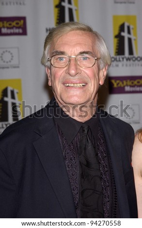 Actor MARTIN LANDAU at the Hollywood Film Festival\'s Hollywood Movie Awards and Gala Ceremony, in Beverly Hills. 07OCT2002.  Paul Smith / Featureflash