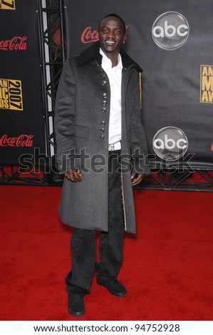 Akon at the 2007 American Music Awards at the Nokia Theatre, Los Angeles. November 19, 2007  Los Angeles, CA Picture: Paul Smith / Featureflash
