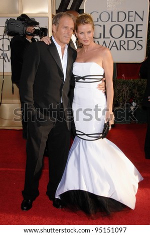 MICHAEL BOLTON & NICOLLETTE SHERIDAN at the 64th Annual Golden Globe Awards at the Beverly Hilton Hotel. January 15, 2007 Beverly Hills, CA Picture: Paul Smith / Featureflash