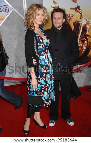 Jenna Elfman & Bodhi Elfman at the world premiere of \