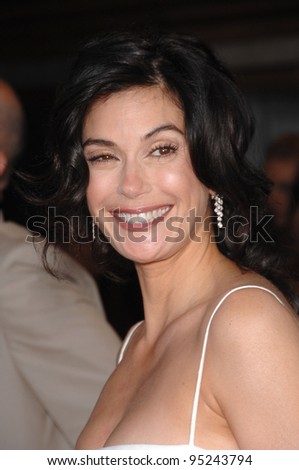 Teri Hatcher at the 6th Annual Comedy for a Cure benefit at the Music Box Theatre, Hollywood. April 2, 2007  Los Angeles, CA Picture: Paul Smith / Featureflash