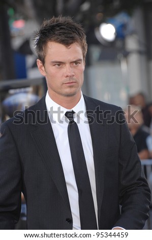 Josh Duhamel at the Los Angeles premiere of his new movie \