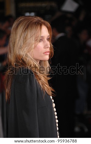 PIPER PERABO at the world premiere, in Hollywood, of her new movie \