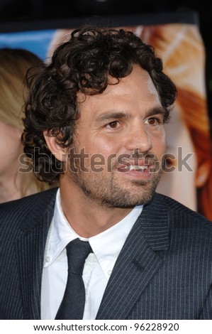 Actor MARK RUFFALO at the Los Angeles premiere of his new movie Just Like Heaven at the Grauman\'s Chinese Theatre, Hollywood. September 8, 2005  Los Angeles, CA  2005 Paul Smith / Featureflash
