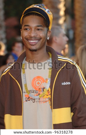 CHINGY at the 2005 American Music Awards in Los Angeles. November 22, 2005; Los Angeles, CA:    Paul Smith / Featureflash