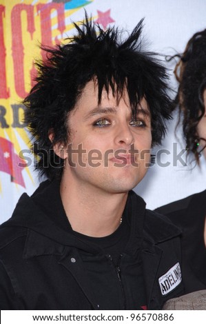 Green Day lead singer BILLIE JOE ARMSTRONG at the 2006 Nickelodeon Kids Choice Awards at UCLA Los Angeles. April 1, 2006 Los Angeles, CA  2006 Paul Smith / Featureflash
