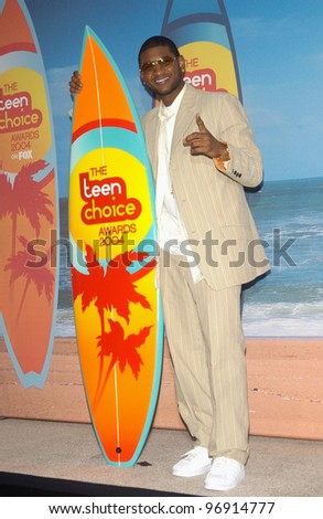 Singer USHER at the 2004 Teen Choice Awards at Universal Studios, Hollywood. He won the awards for Choice Album, Choice R&B Artist, Choice R&B Track & Choice Hook-Up. August 8, 2004