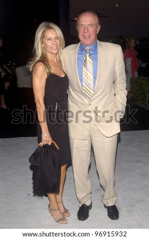 Actor JAMES CAAN & wife at charity event at Santa Monica Airport for The Robb Report\'s Best of the Best: Los Angeles. August 28, 2004