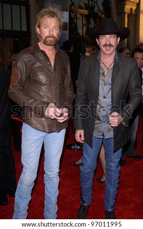20041114: Los Angeles, CA: Country duo BROOKS & DUNN at the 32nd Annual American Music Awards at the Shrine Auditorium, Los Angeles, CA.