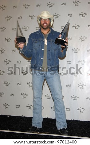 Nov 14, 2004; Los Angeles, CA: Country singer TOBY KEITH at the 32nd Annual American Music Awards at the Shrine Auditorium, Los Angeles, CA.