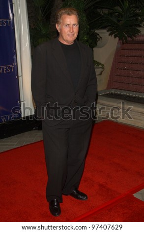 Actor MARTIN SHEEN at party in Los Angeles to celebrate to 100th episode of TV series The West Wing. November 1, 2003  Paul Smith / Featureflash