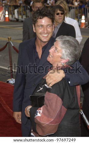 Actor GERARD BUTLER at the world premiere of his new movie Lara Croft Tomb Raider: The Cradle of Life, at Grauman\'s Chinese Theatre, Hollywood. July 21, 2003  Paul Smith / Featureflash
