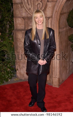 Actress LISA KUDROW at the Los Angeles premiere of Harry Potter and the Sorcerer\'s Stone. 14NOV2001.   Paul Smith/Featureflash