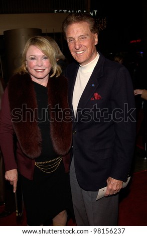 Actor ROBERT STACK & wife at the Los Angeles premiere of The Lord of the Rings: The Fellowship of the Ring. 16DEC2001  Paul Smith/Featureflash