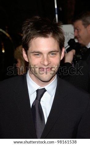Actor JAMES MARSDEN at the Broadcast Film Critics Association\'s 7th Annual Critics Choice Awards at the Beverly Hills Hotel. 11JUN2002.  Paul Smith/Featureflash