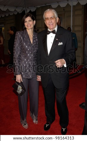 Former TV presenter ED McMAHON & wife at the 28th Annual People\'s Choice Awards in Pasadena. 13JAN2002.  Paul Smith/Featureflash