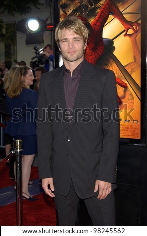 Actor JASON PADGETT at the Los Angeles premiere of his new movie Spider-Man. 29APR2002.   Paul Smith / Featureflash