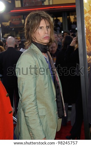 Rock star STEVEN TYLER of Aerosmith at the Los Angeles premiere of Spider-Man. 29APR2002.   Paul Smith / Featureflash