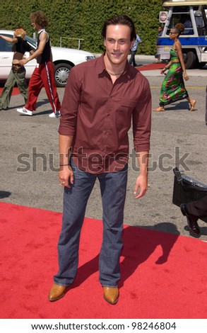 Actor CHRIS KLEIN at the 2002 Teen Choice Awards at Universal Studios, Hollywood. 04AUG2002.   Paul Smith/Featureflash