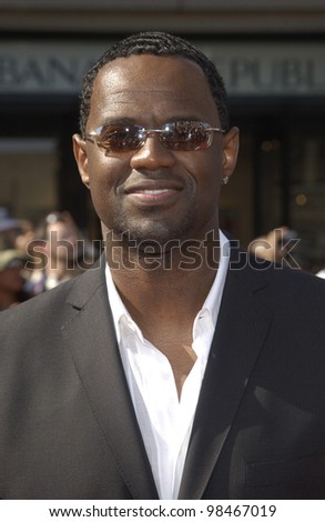 BRIAN McKNIGHT at the 3rd Annual BET (Black Entertainment TV) Awards at the Kodak Theatre, Hollywood. June 24, 2003  Paul Smith / Featureflash