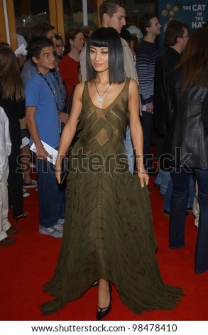 Actress BAI LING at the world premiere, in Hollywood, of Dr. Suess\' The Cat in the Hat. November 8, 2003  Paul Smith / Featureflash