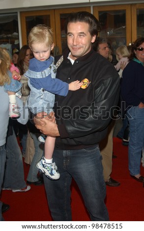Actor WILLIAM BALDWIN & son at the world premiere, in Hollywood, of Dr. Suess\' The Cat in the Hat. November 8, 2003  Paul Smith / Featureflash