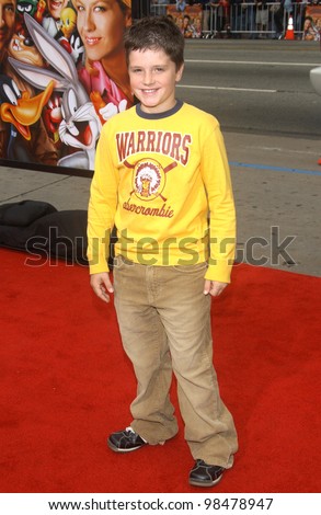 Actor JOSH HUTCHERSON at the world premiere, in Hollywood, of Looney Tunes Back in Action. November 9, 2003  Paul Smith / Featureflash