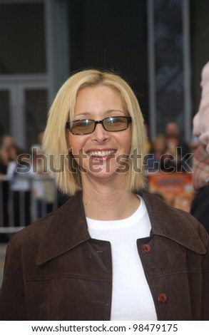 Actress LISA KUDROW at the world premiere, in Hollywood, of Looney Tunes Back in Action. November 9, 2003  Paul Smith / Featureflash