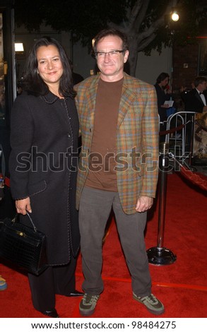 ROBIN WILLIAMS & family at the USA premiere of The Lord of the Rings: The Return of the King, in Los Angeles. December 3, 2003  Paul Smith / Featureflash
