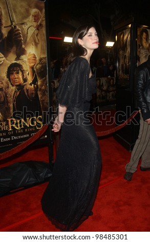 LIV TYLER at the USA premiere of her new movie The Lord of the Rings: The Return of the King, in Los Angeles. December 3, 2003  Paul Smith / Featureflash