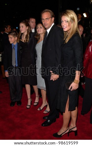 Actor kevin costner, girlfriend christine baum garten, & children ...