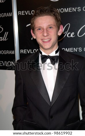Billy Elliott star JAMIE BELL at the 10th Annual Fire & Ice Ball in Beverly Hills. The event raised money for the Revlon/UCLA Women\'s Cancer Research Fund. 11DEC2000.   Paul Smith / Featureflash