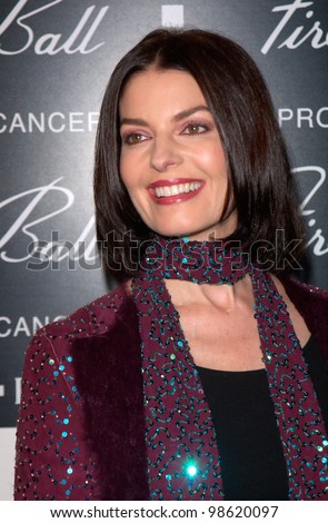 Actress SELA WARD at the 10th Annual Fire & Ice Ball in Beverly Hills. The event raised money for the Revlon/UCLA Women\'s Cancer Research Fund. 11DEC2000.   Paul Smith / Featureflash