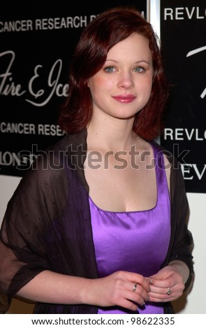 Actress THORA BIRCH at the 10th Annual Fire & Ice Ball in Beverly Hills. The event raised money for the Revlon/UCLA Women\'s Cancer Research Fund. 11DEC2000.   Paul Smith / Featureflash
