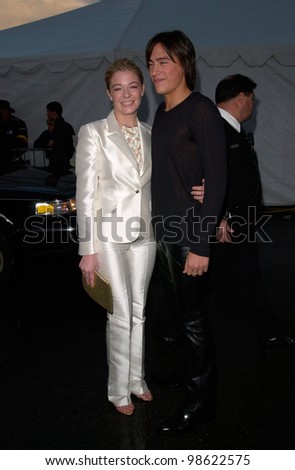 Country singer LEANN RIMES & actor boyfriend ANDREW KEEGAN at the 28th Annual American Music Awards in Los Angeles. 08JAN2001.   Paul Smith/Featureflash