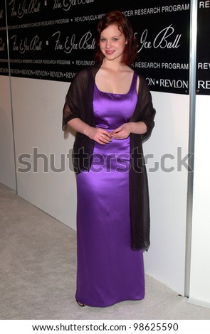 Actress THORA BIRCH at the 10th Annual Fire & Ice Ball in Beverly Hills. The event raised money for the Revlon/UCLA Women\'s Cancer Research Fund. 11DEC2000.   Paul Smith / Featureflash