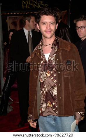 Actor CLIFTON COLLINS JR.at the Los Angeles premiere of Cast Away. 07DEC2000.   Paul Smith / Featureflash
