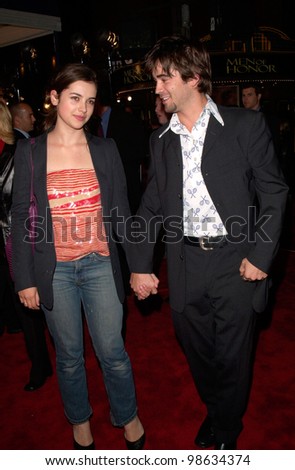 Actor COLIN FERRELL & actress girlfriend AMELIA WARNER at the Los Angeles premiere of Cast Away. 07DEC2000.   Paul Smith / Featureflash