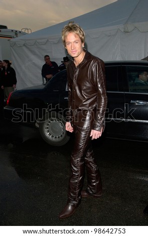Country singer KEITH URBAN at the 28th Annual American Music Awards in Los Angeles. 08JAN2001.   Paul Smith/Featureflash