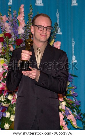 Best Director STEPHEN SODERBERGH at the 73rd Annual Academy Awards in Los Angeles. 25MAR2001.   Paul Smith/Featureflash