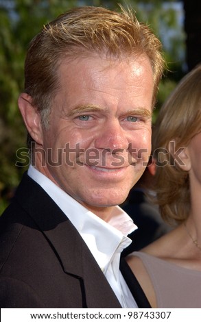 Actor WILLIAM H. MACY at the world premiere, in Los Angeles, of his new movie Jurassic Park III. 16JUL2001.   Paul Smith/Featureflash