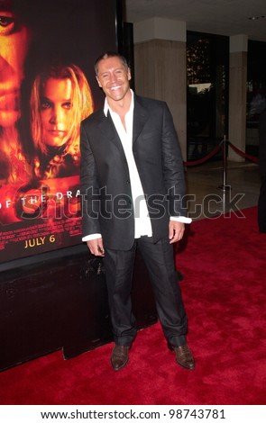 Actor MAX RYAN at the Los Angeles premiere of his new movie Kiss of the Dragon. 25JUN2001.   Paul Smith/Featureflash