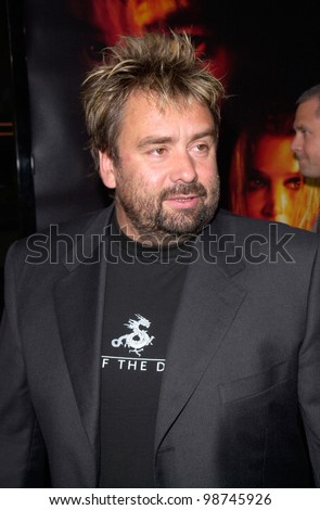 Producer/screenwriter LUC BESSON at the Los Angeles premiere of his new movie Kiss of the Dragon. 25JUN2001.   Paul Smith/Featureflash