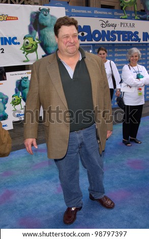Actor JOHN GOODMAN (voice of James P. Sullivan) at the world premiere of Disney/Pixar\'s Monsters, Inc., at the El Capitan Theatre, Hollywood. 28OCT2001.   Paul Smith/Featureflash